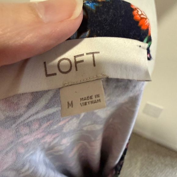 LOFT Floral swing dress with Puff sleeve size M - Picture 5 of 6